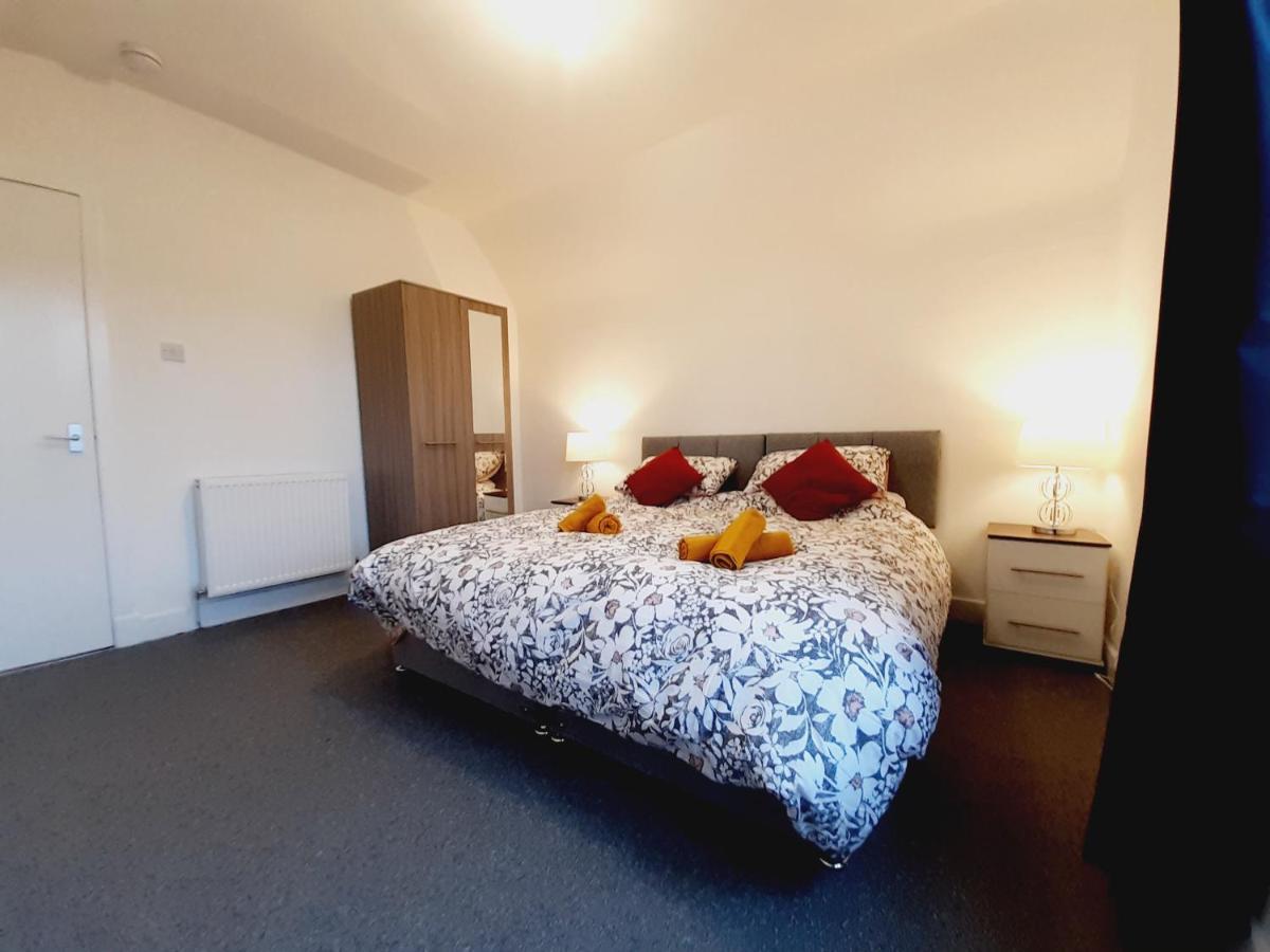 Carvetii - Vincent House - Large 3 Bedroom Apartment With On-Site Parking Lochgelly Eksteriør billede