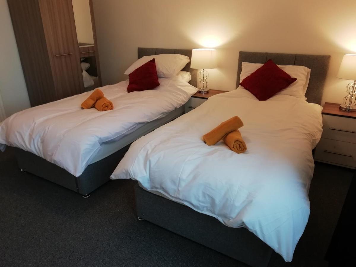 Carvetii - Vincent House - Large 3 Bedroom Apartment With On-Site Parking Lochgelly Eksteriør billede
